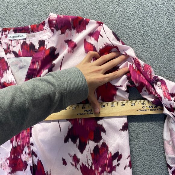 Calvin Klein Women Top Size XL Long Sleeved Roll Tab Blouse,Buttons Front - Picture 4 of 12